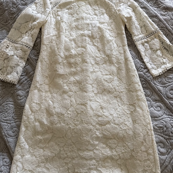 Vince Camuto ivory lace dress size 0 - Picture 6 of 6